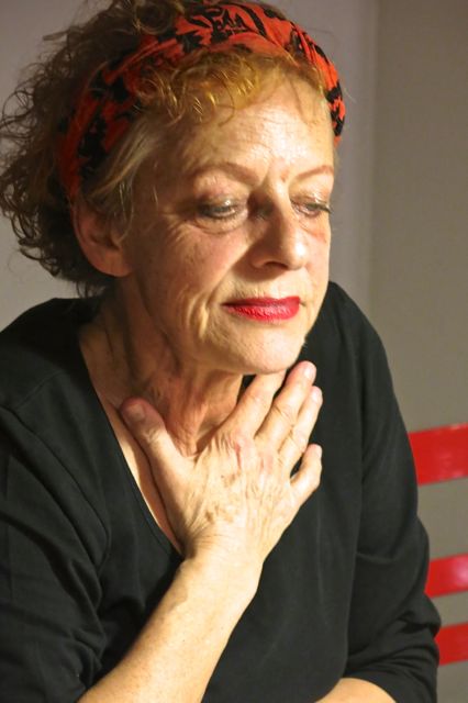 Esther04